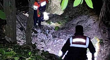 Ormanda yollarını kaybettiler, ekipler kurtardı