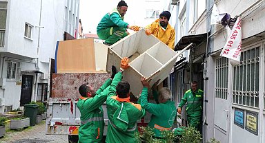 Osmangazi'de çöp eve müdahale