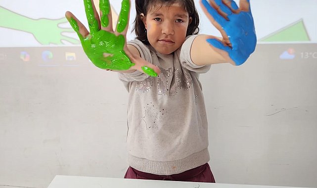 Otizm Farkındalık Günü'nde öğrencilerden anlamlı etkinlik
