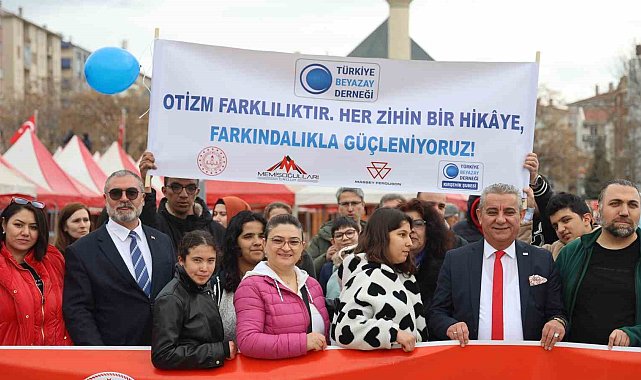 Otizm için Cacabey Meydanı'nda buluşma