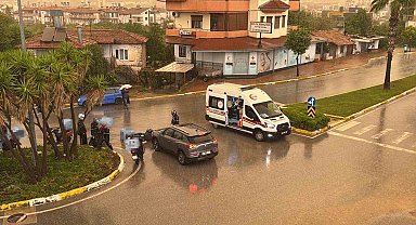 Otomobil ile motosikletin çarpışma anı kamerada: 1 yaralı