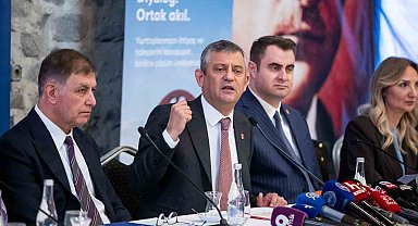 Özgür Özel'den Romanlara mecliste temsil ve bütçe sözü