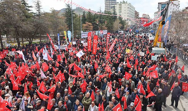 Özgür Özel'in Nevşehir mitingine pankart damga vurdu