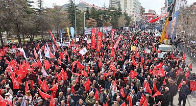 Özgür Özel'in Nevşehir mitingine pankart damga vurdu