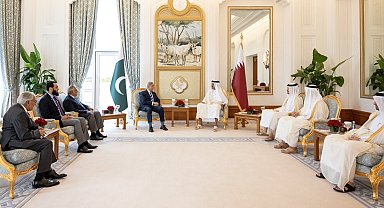 Pakistan Başbakanı Şerif ile Katar Emiri Al-Thani bölgesel durumu görüştü