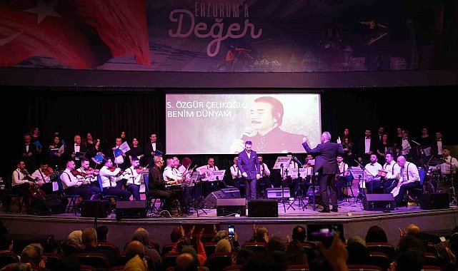 Palandöken'de "Kaset şarkıları" konseri yoğun ilgi gördü