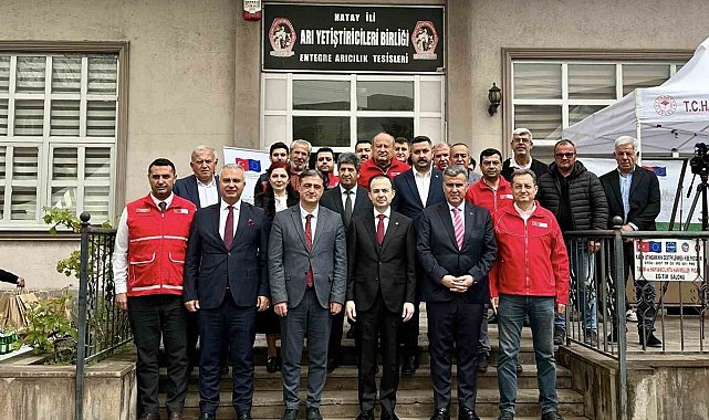 Payas'ta arıcılara malzeme desteği sağlandı