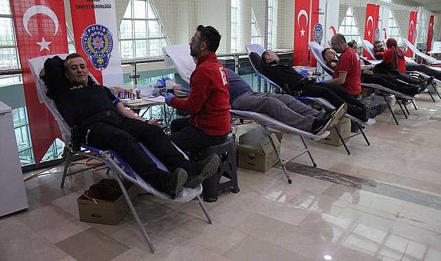 Polis Haftası: 181. yıla 181 ünite kan bağışı