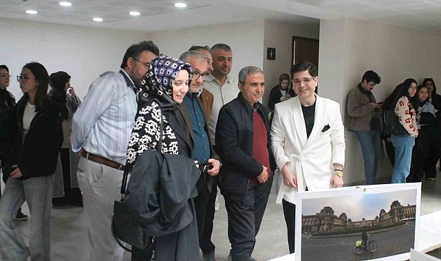 "Kent Düşleri" sergisi sanatseverlerle buluştu