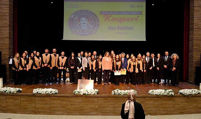 "Ustalara Saygı" konserleri Ferdi Tayfur şarkılarıyla devam etti