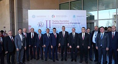 Rektör Hacımüftüoğlu, 2'nci Türk dili konuşan devletler onkologlar kongresine katıldı