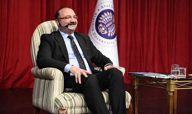 Rektör Hacımüftüoğlu, geleceğin hekimleriyle bir araya geldi