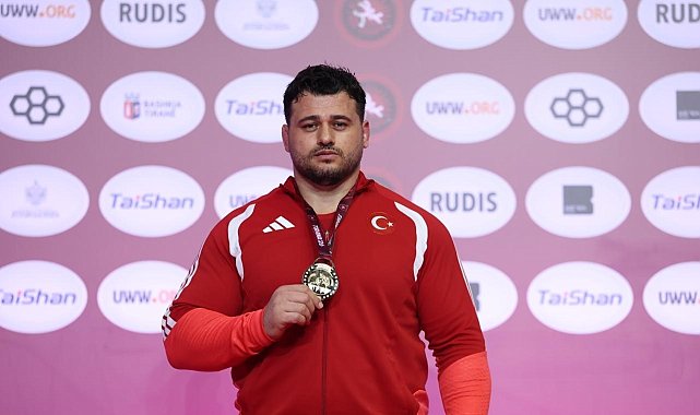 Rıza Kayaalp tarihe geçti: 13. Avrupa şampiyonluğuna ulaştı