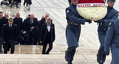 Romanlar ATA'nın huzurunda