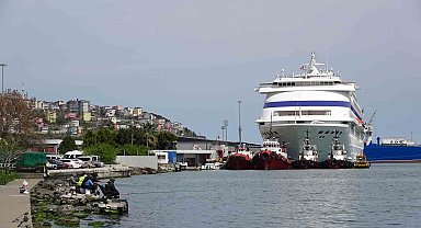 Rus turistler aylar sonra kruvaziyer ile Samsun'da