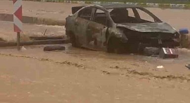 Sağanak yağış Mardin'de hayatı olumsuz etkiledi