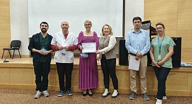 Sağlık çalışanları adım adım yarıştı