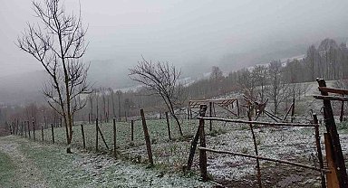 Sakarya'nın yüksek kesimleri beyaza büründü