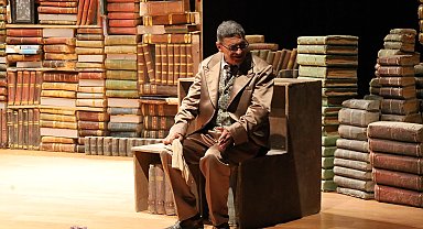 Sakarya'da Çehov Kabare'ye büyük ilgi