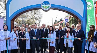 Sakarya'nın merkezine Sağlık Sokağı açıldı