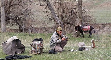Saksağandan etkilendi, çobanlığı dijitalleştirdi, artık koyun sürüsünü dronle yönetiyor