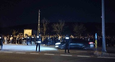 Samandıra'da Fenerbahçeli taraftarlar takım otobüsünü taşladı