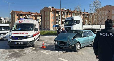 Samsun Şehir Hastanesi kavşağında yine kaza: 4 yaralı