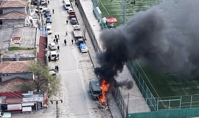 Samsun'da park halindeki yabancı plakalı minibüs yandı