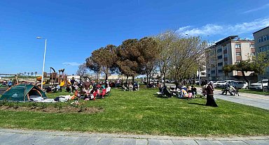 Samsun'da sıcak hava etkisi: Sahil ve parklar dolup taştı