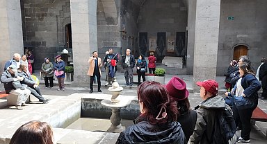 Selçuklu Uygarlığı ve Gevher Nesibe Tıp Tarihi Müzesi'ne tam not