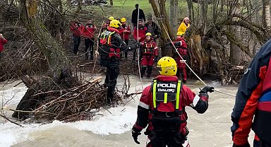 Şemdinli'de dereye düşen çocuğun cansız bedeni bulundu