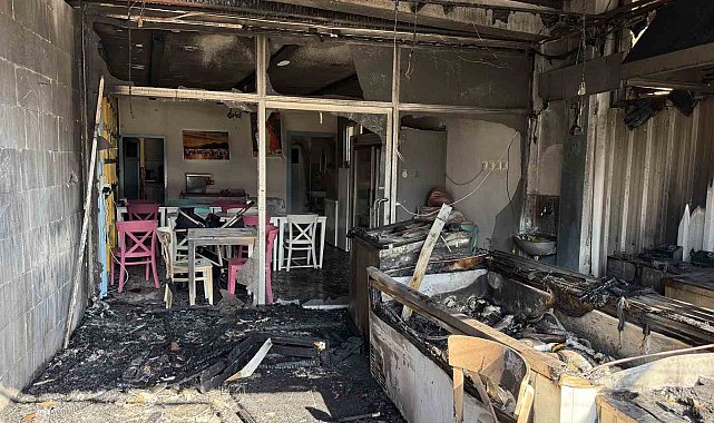 Serik'te balıkçı dükkanı çıkan yangında kullanılamaz hale geldi