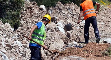 Seydikemer Çatak Mahallesi içme suyu isale hattı yenileniyor
