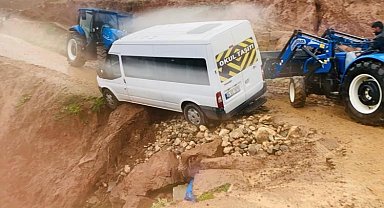 Siirt'te şiddetli yağış hayatı olumsuz etkiledi