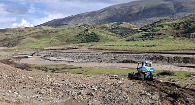 Siirt'te taşkın riskine karşı müdahale çalışmaları sürüyor