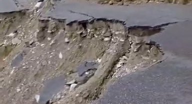 Sinop'ta heyelan: Grup yolu ulaşıma kapandı