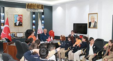 Sinop'ta öğrenciler devlet kurumlarının işleyişini yerinde öğrendi