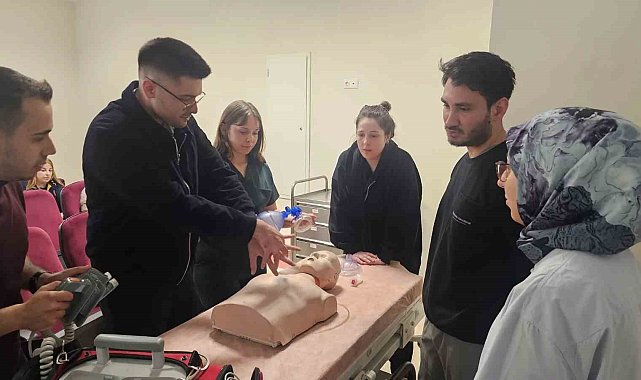 Sinop'ta sağlıkçılara "ileri yaşam desteği" eğitimi