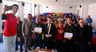 Sinop'ta ustalar deneyimlerini öğrencilere aktardı