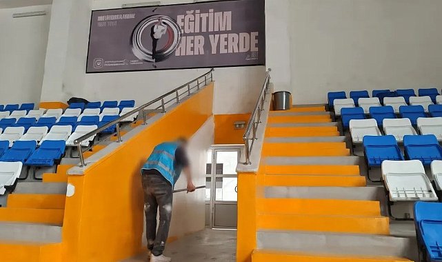 Sinop'ta yüzme havuzu yükümlülerin eliyle yenilendi