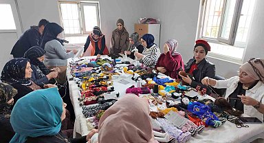 Şırnak'ta kadınlar 'Berivan bebek' ile ailelerini geçindiriyor