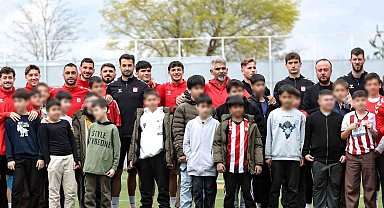 Sivasspor'dan çocuklara 23 Nisan etkinliği