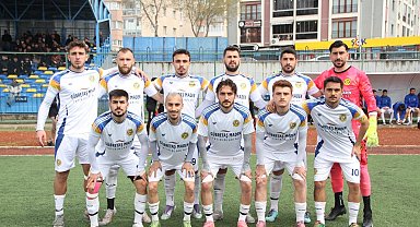Söğütspor kendi evinde fırsatı kaçırdı