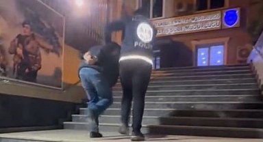 Sosyal medyada polis yeleği giyerek yayın yapan şahıs gözaltına alındı