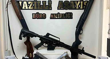 Sosyal medyadan silah teşhiri yapan 3 kişi yakalandı