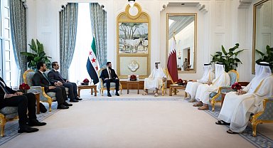 Suriye Devlet Başkanı eş-Şara, Katar Emiri al-Thani ile görüştü