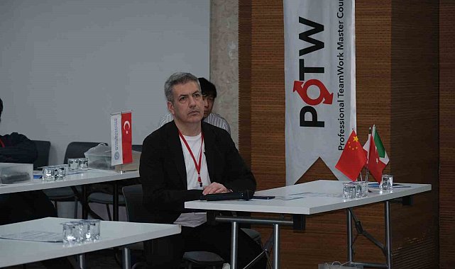 Tam tıkalı damarlar için yeni teknolojiler canlı vakalarla anlatıldı