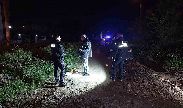Telefon alışverişinden kalan 24 bin TL alacaklarını almaya giden kardeşler mermilerin hedefi oldu