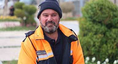 Temizlik işçisinden örnek davranış: 150 bin TL'lik altını sahibine ulaştırdı