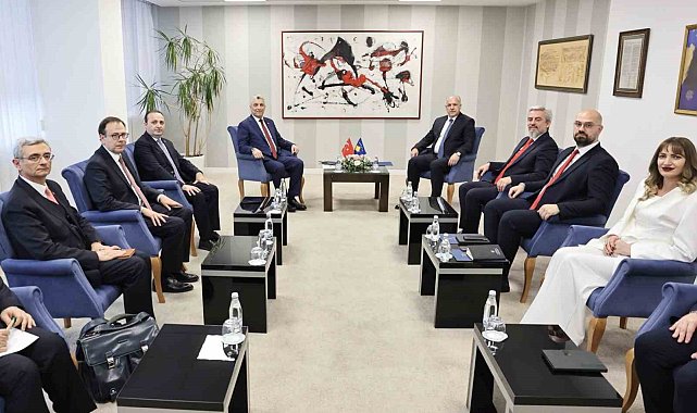 Ticaret Bakanı Bolat, Kosova Başbakanı Kurti ile bir araya geldi